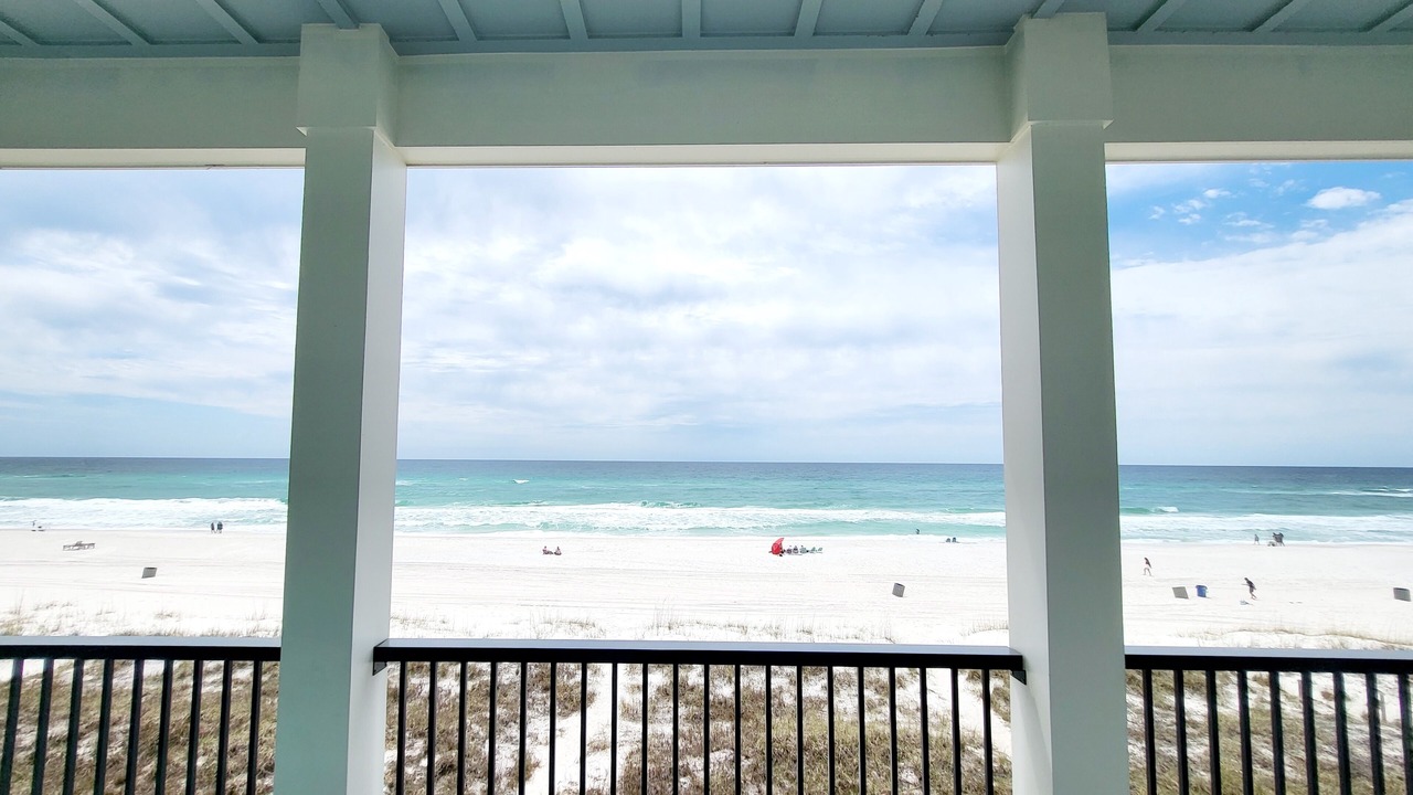 Photo of Patio Balcony in Laguna Beach Estates