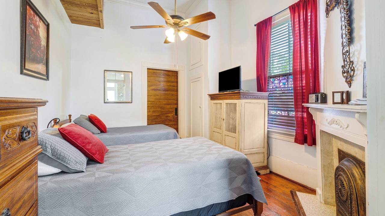 Photo of Bedroom in New Iberia