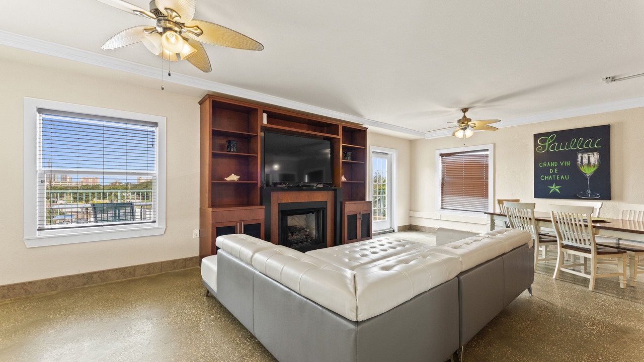 Photo of Livingroom in Bid-a-wee Beach