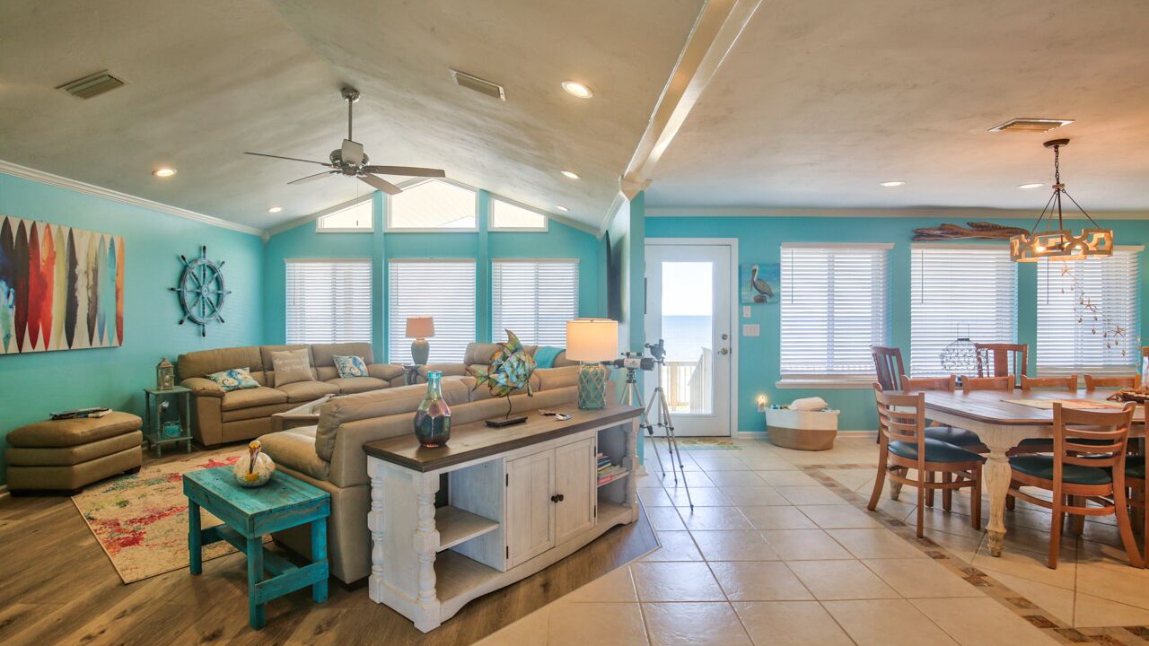 Photo of Livingroom in Alligator Point