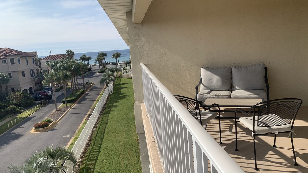 Photo of Patio Balcony in Miramar Beach