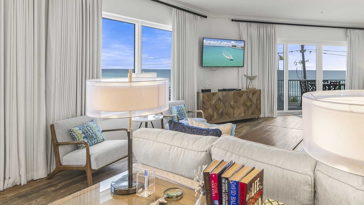 Photo of Livingroom in Avalon Beach Estates