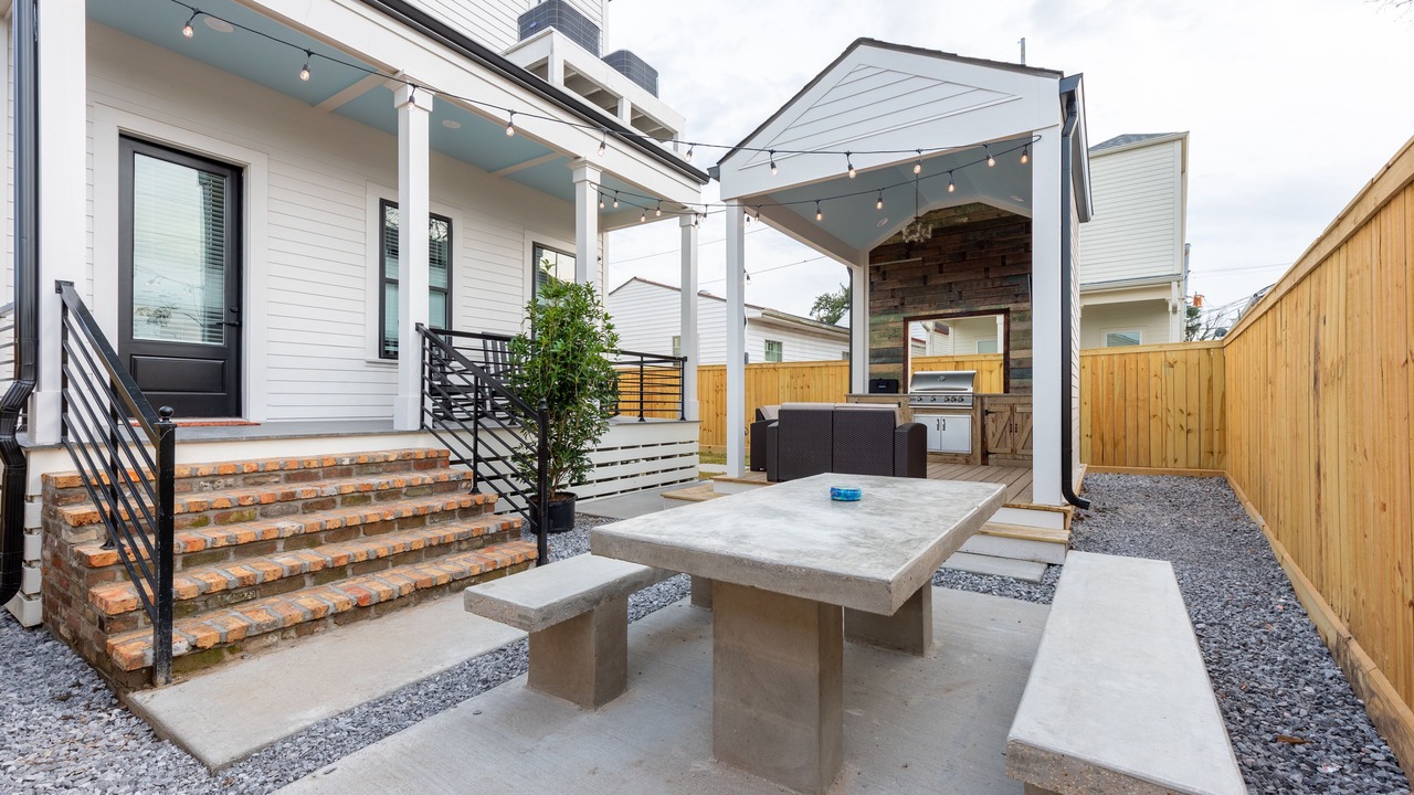 Photo of Outdoor in Mid-City