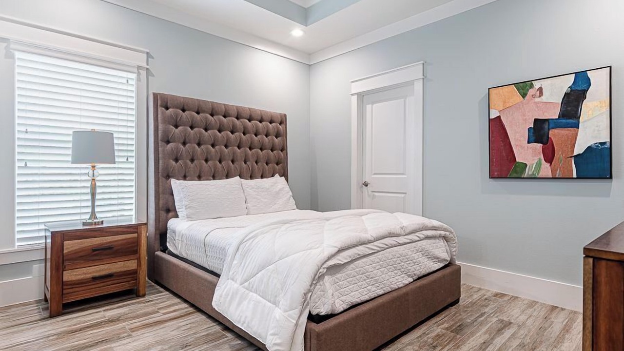 Photo of Bedroom in Laguna Beach Estates