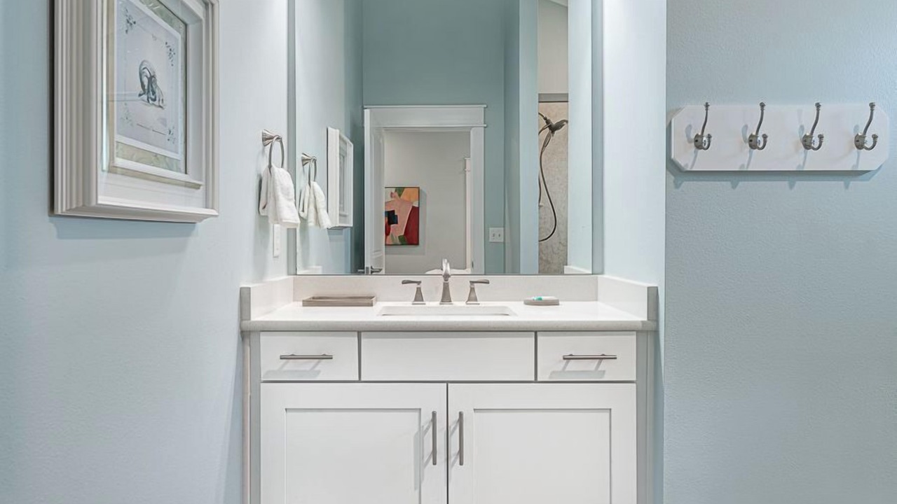 Photo of Bedroom in Laguna Beach Estates