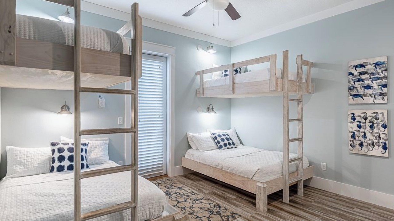 Photo of Bedroom in Laguna Beach Estates