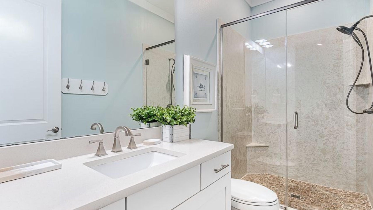 Photo of Bedroom in Laguna Beach Estates