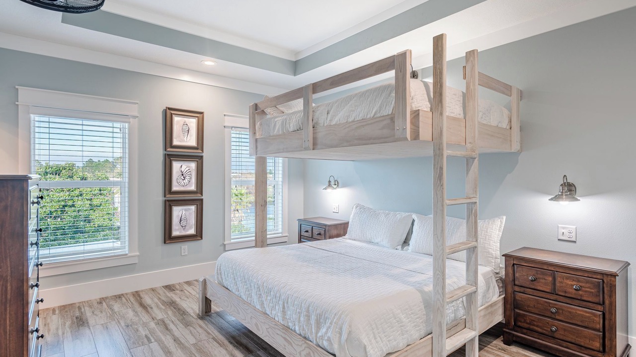 Photo of Bedroom in Laguna Beach Estates