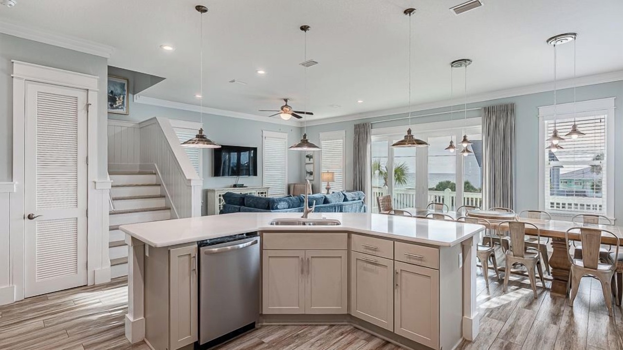 Photo of Bedroom in Laguna Beach Estates