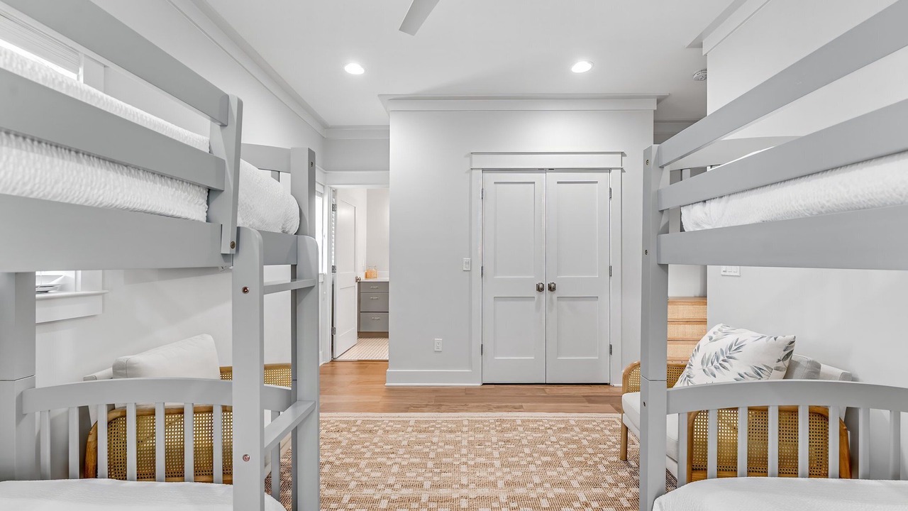 Photo of Bedroom in Seacrest