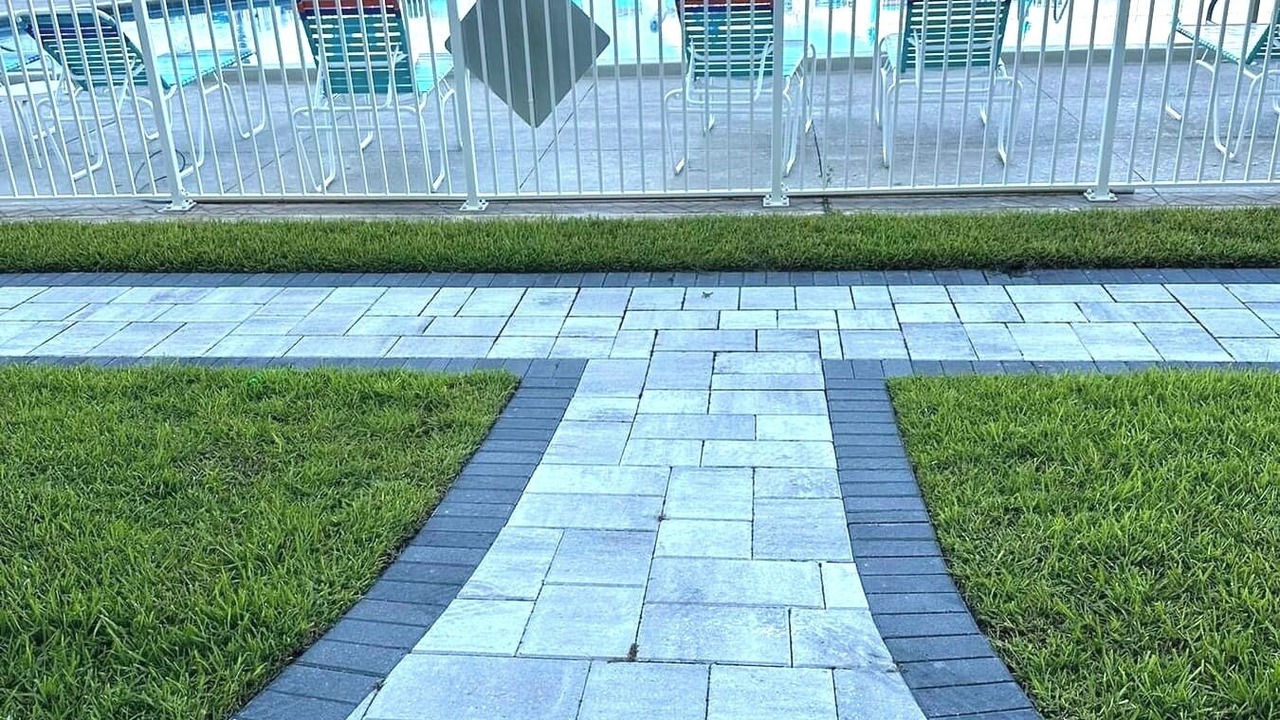 Photo of Patio Balcony in Lower Grand Lagoon