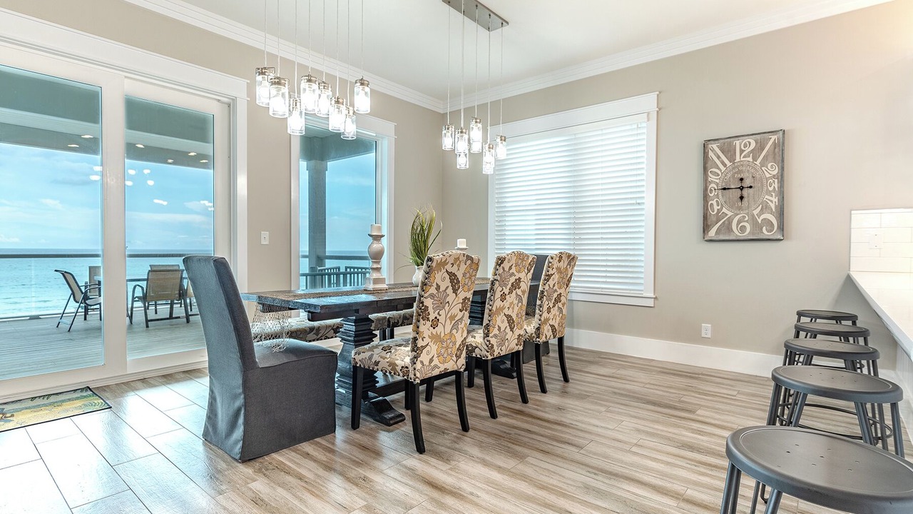 Photo of Bedroom in Laguna Beach Estates
