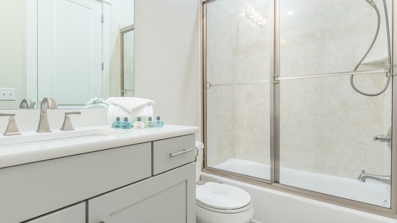 Photo of Bedroom in Laguna Beach Estates