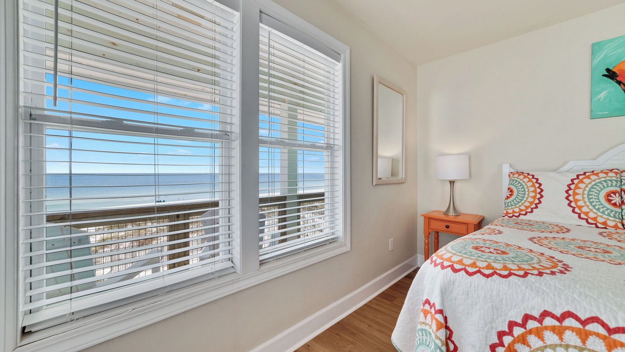 Photo of Bedroom in Gulf Shores