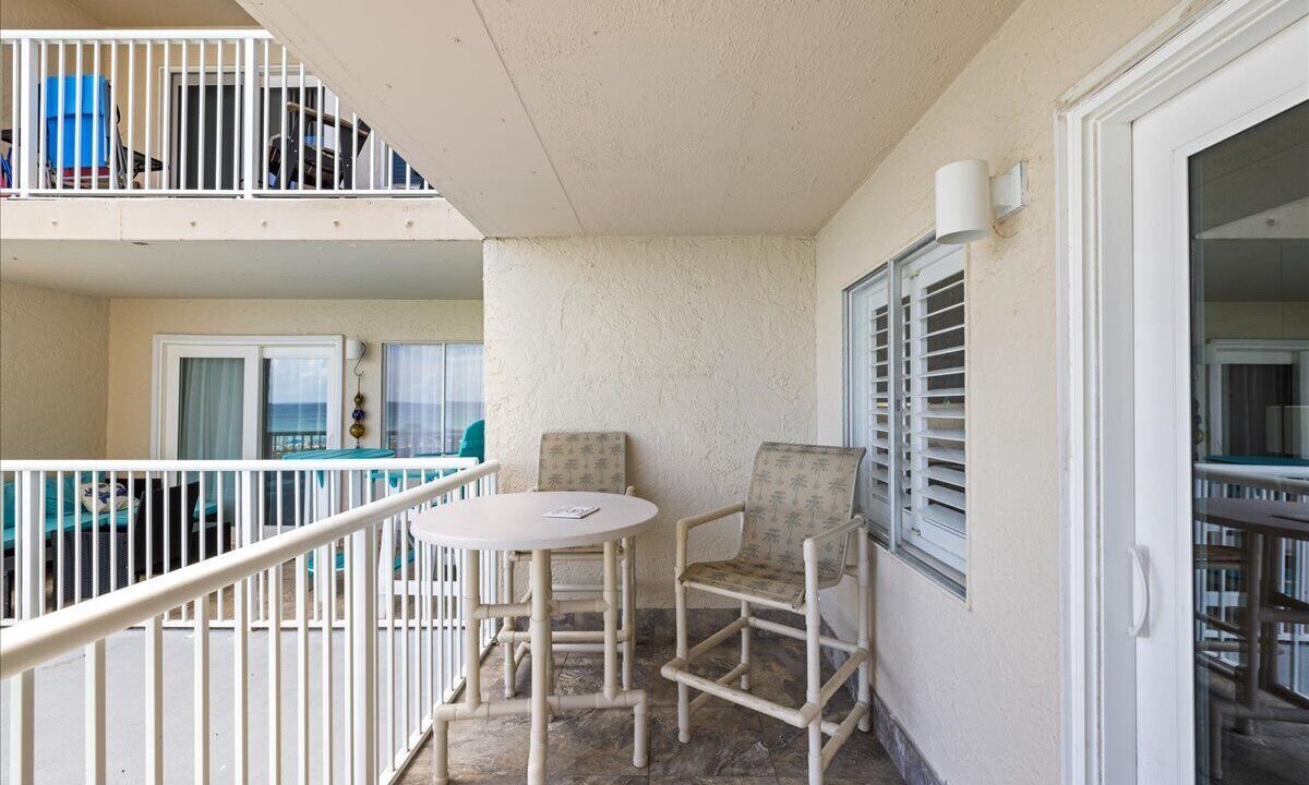 Photo of Patio Balcony in Holiday Isle