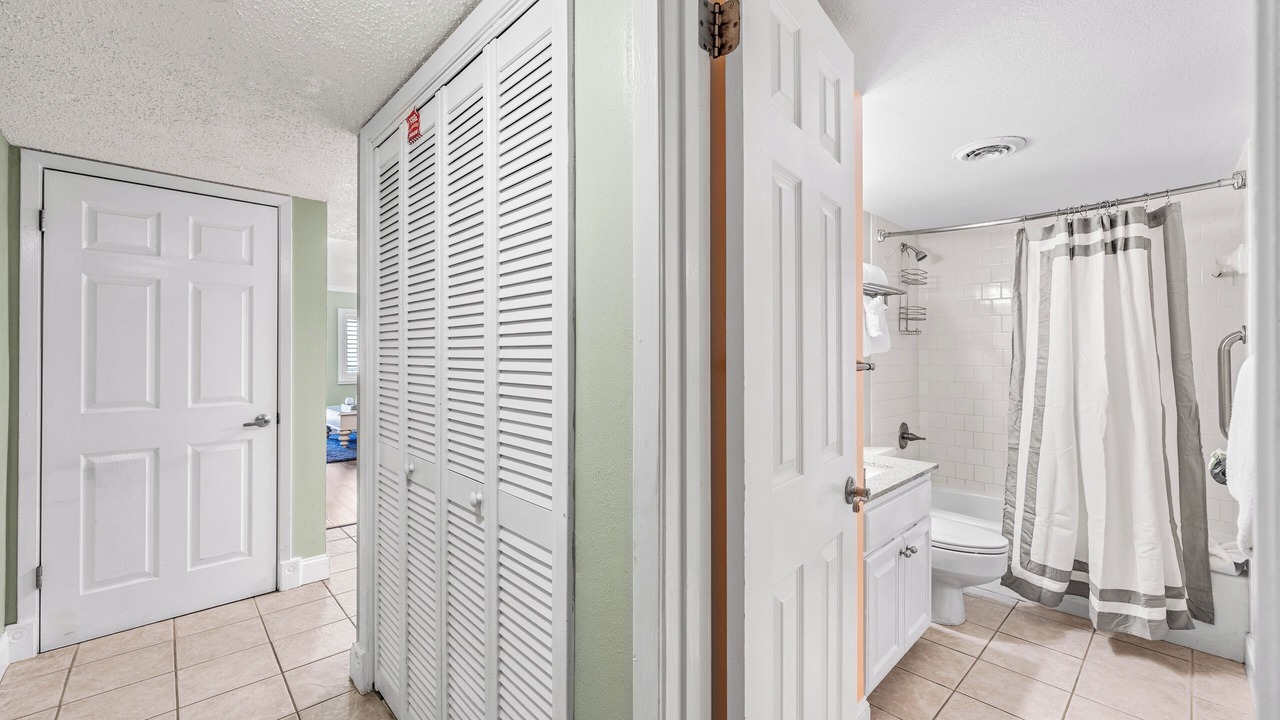 Photo of Bathroom in Holiday Isle