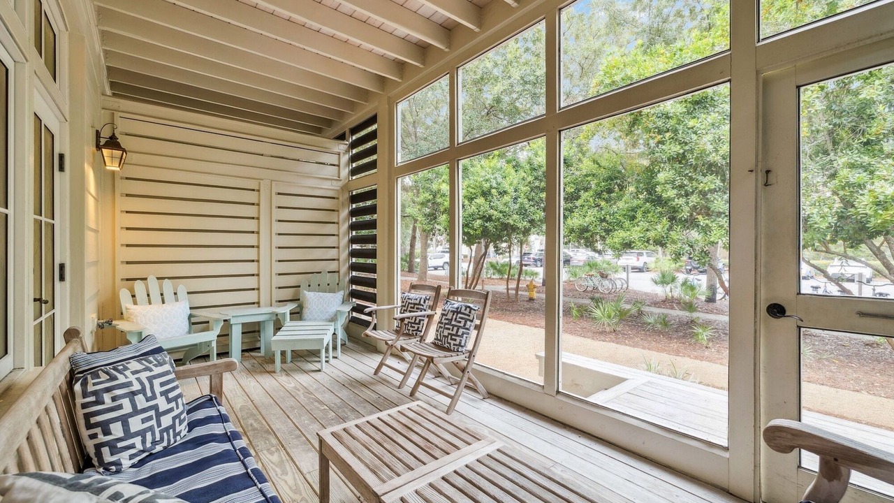 Photo of Livingroom in Beach District