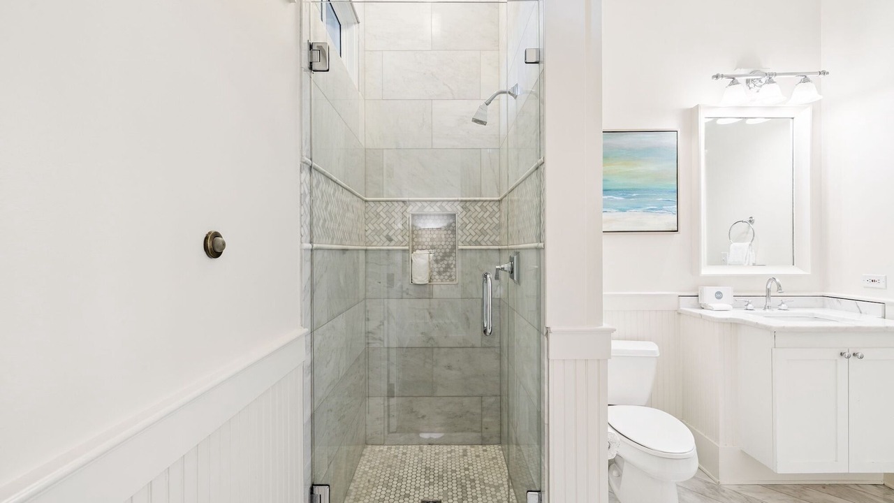 Photo of Bathroom in Beach District