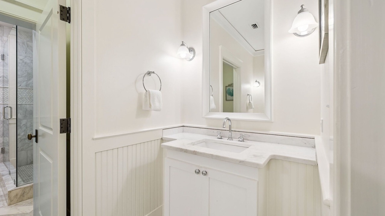 Photo of Bathroom in Beach District