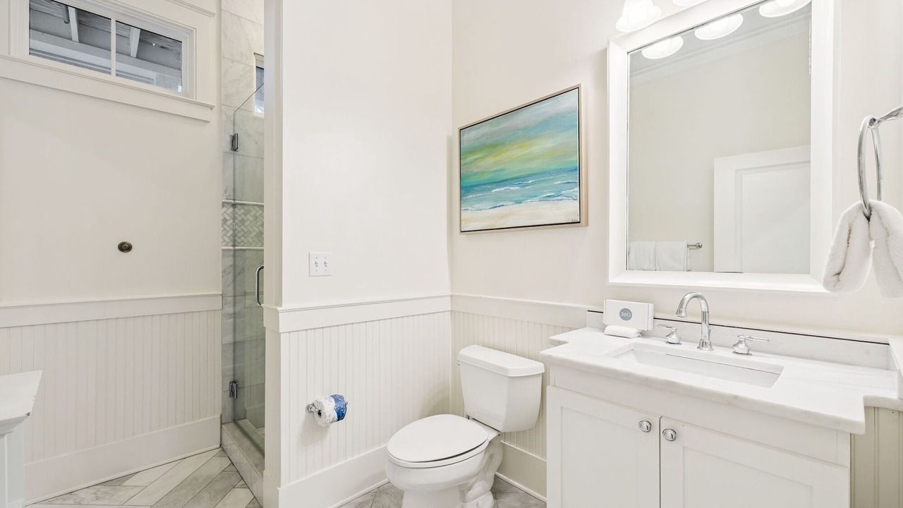 Photo of Bathroom in Beach District