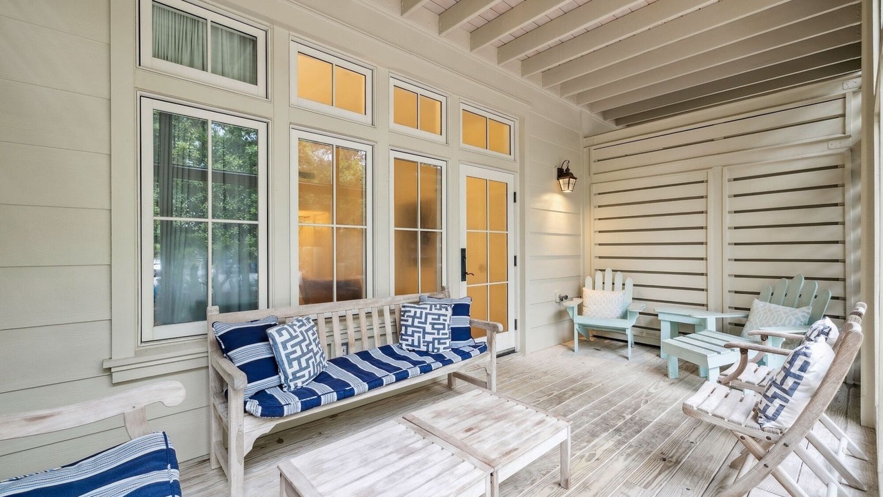Photo of Patio Balcony in Beach District