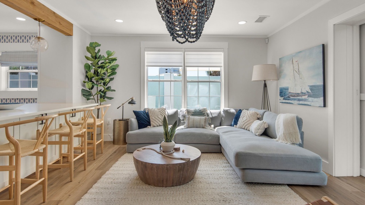 Photo of Livingroom in Bahama Beach