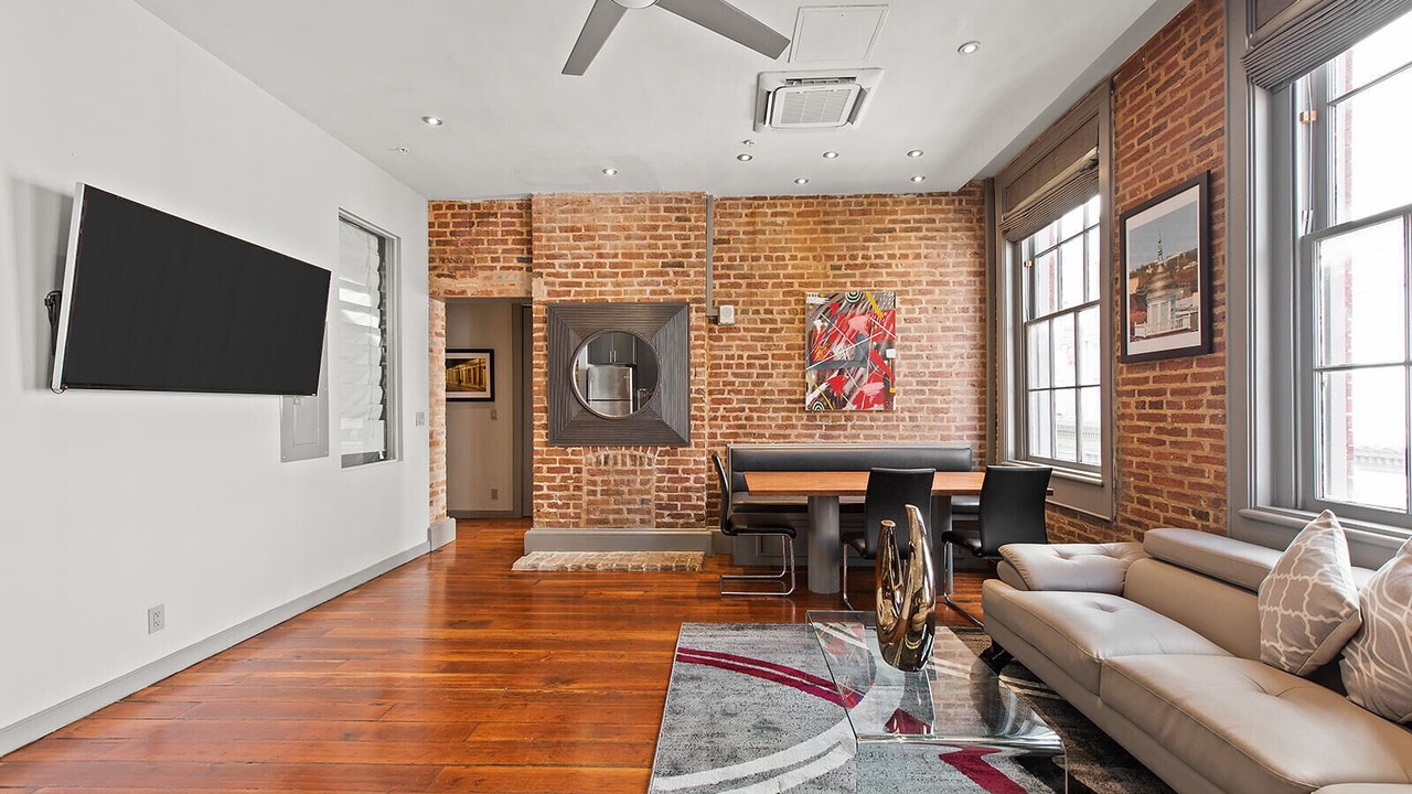 Photo of Livingroom in Central Business District