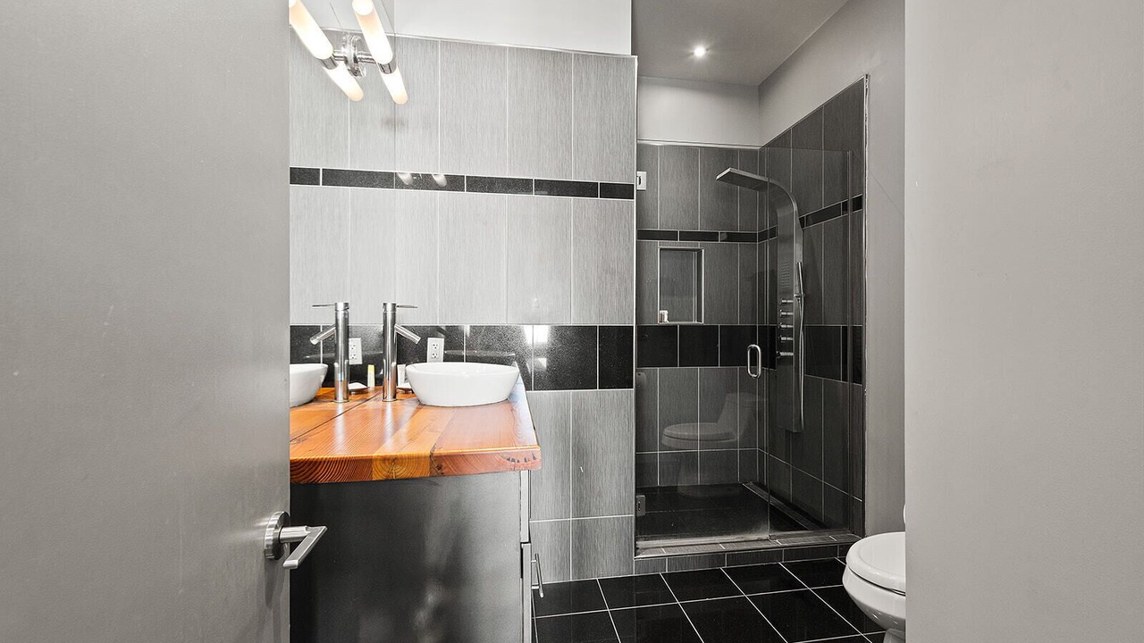 Photo of Bathroom in Central Business District