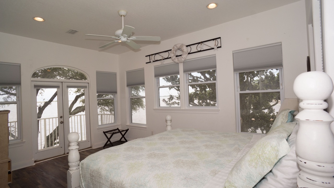 Photo of Bedroom in Mary Esther