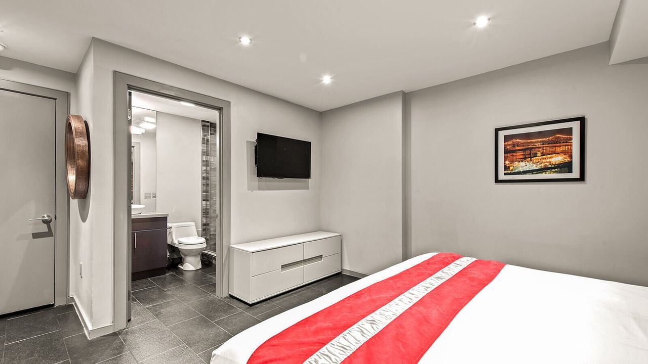 Photo of Bedroom in Central Business District