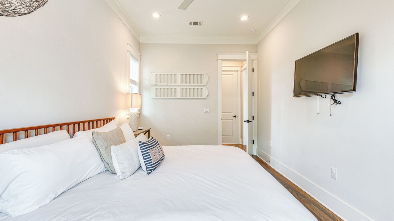 Photo of Bedroom in Lakeside at Blue Mountain Beach