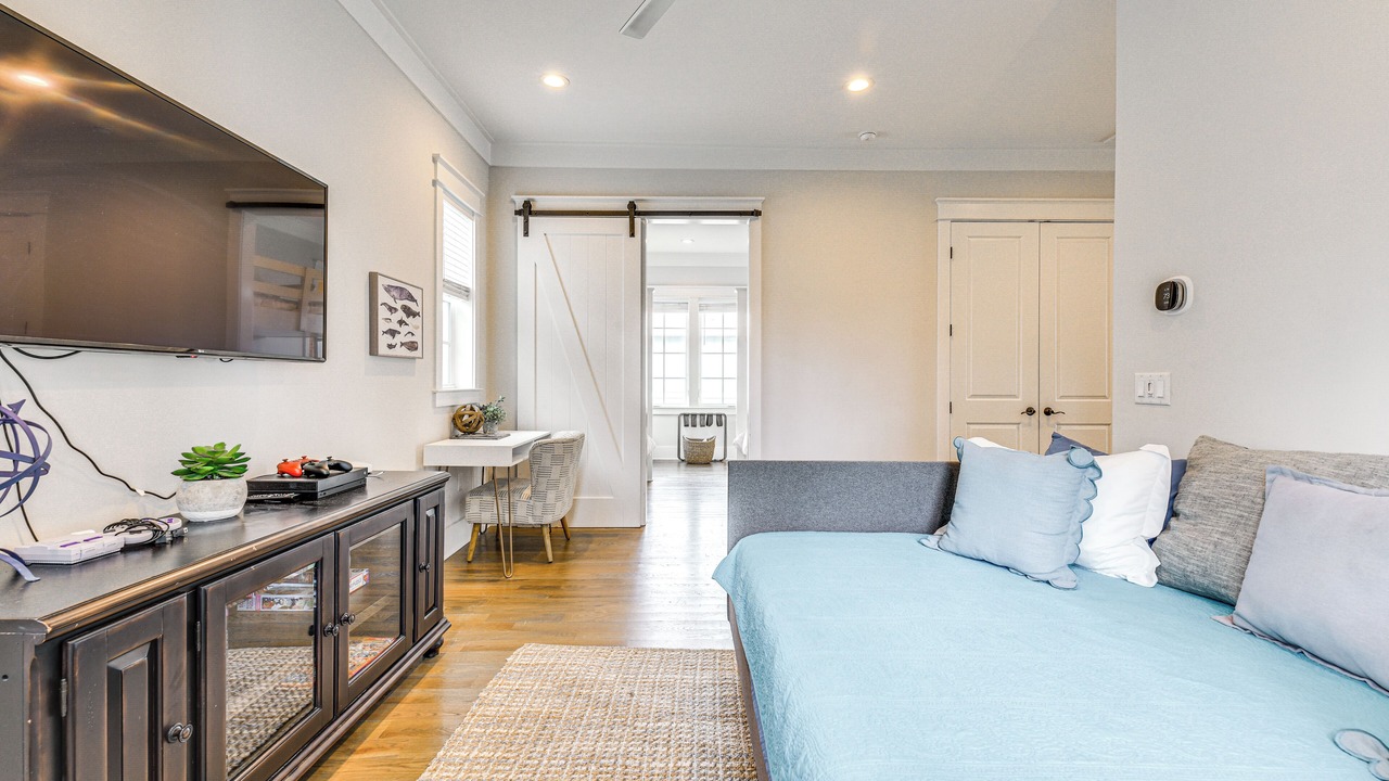 Photo of Livingroom in Lakeside at Blue Mountain Beach