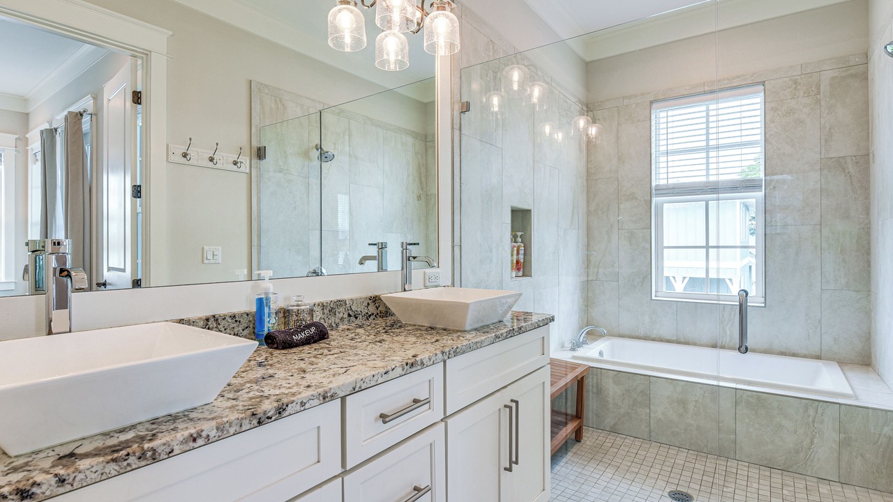 Photo of Bathroom in Lakeside at Blue Mountain Beach