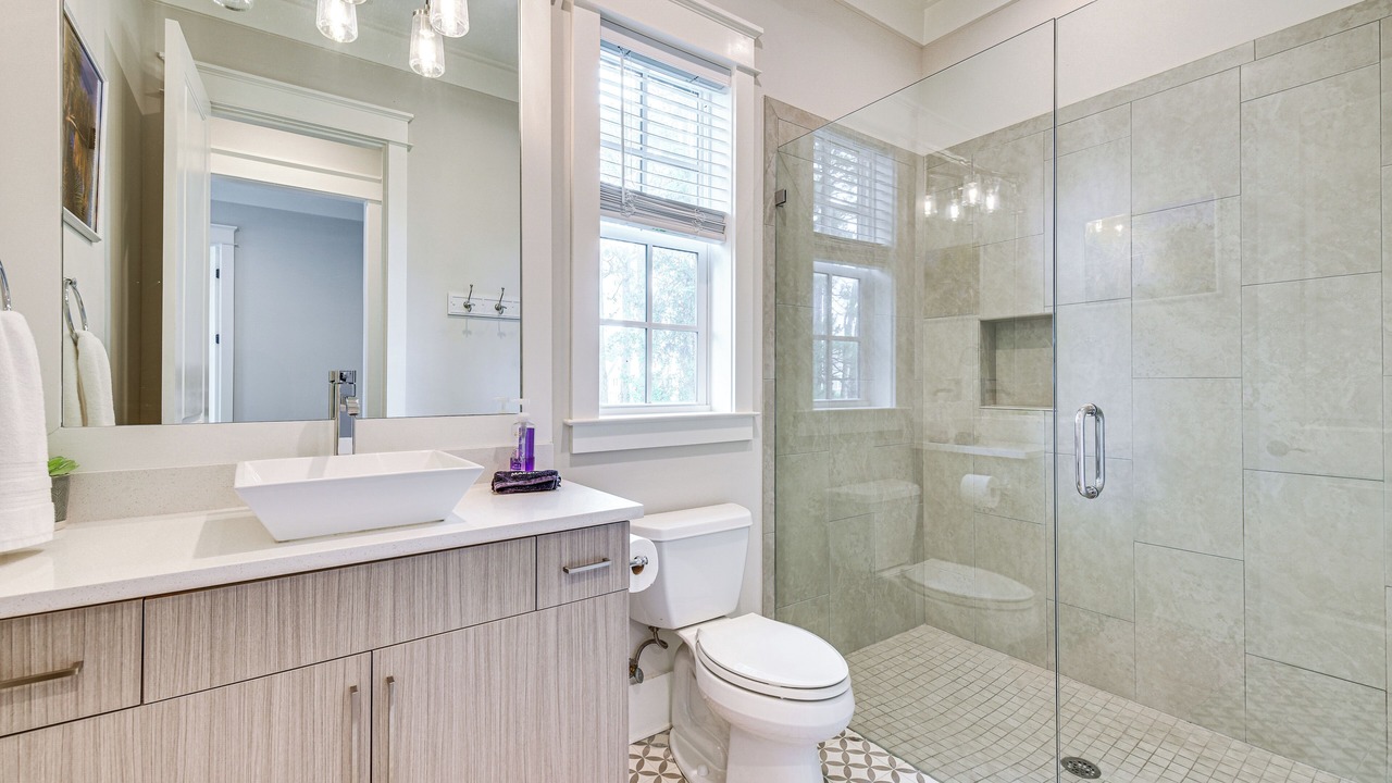 Photo of Bathroom in Lakeside at Blue Mountain Beach
