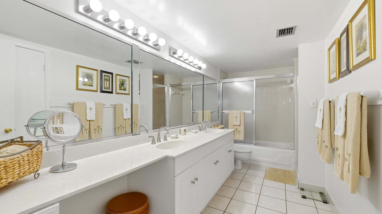 Photo of Bathroom in New Smyrna Beach