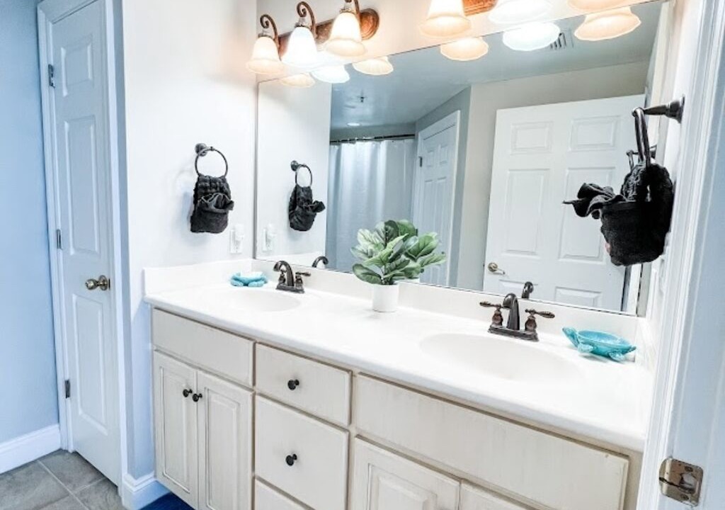 Photo of Bathroom in Thomas Drive