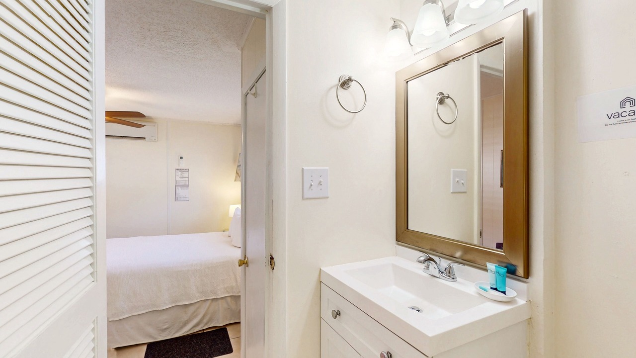 Photo of Bathroom in Laguna Beach