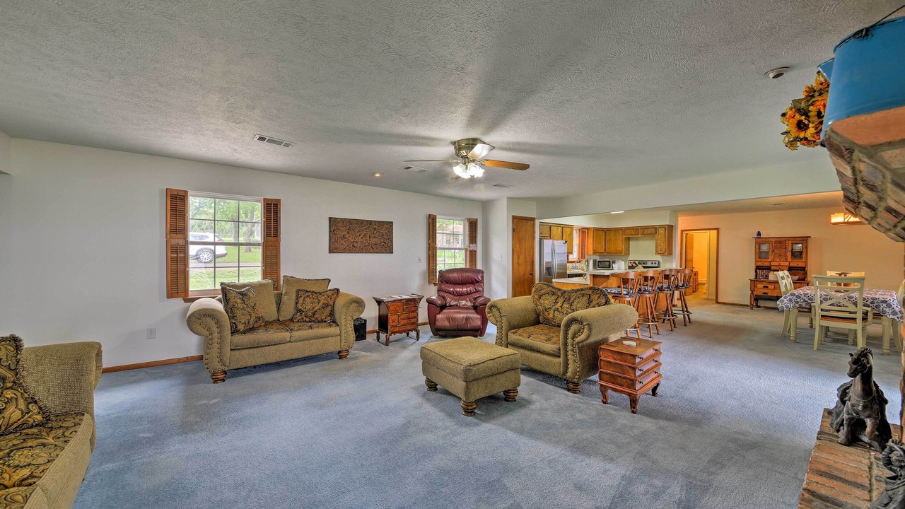 Photo of Livingroom in West Livingston