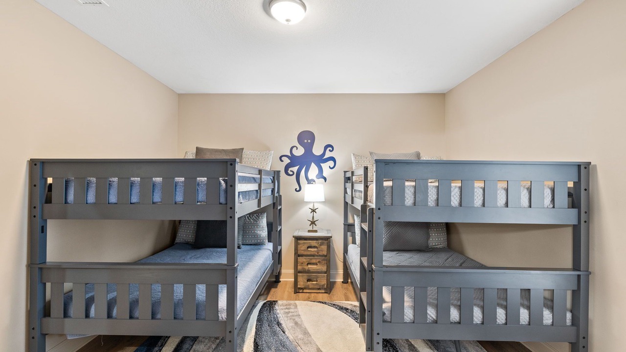 Photo of Bedroom in Crystal Beach