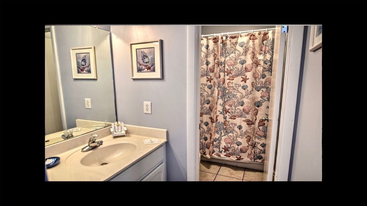 Photo of Bathroom in Navarre Beach