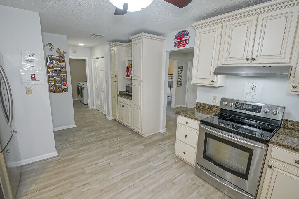 Photo of Bedroom in Lafitte
