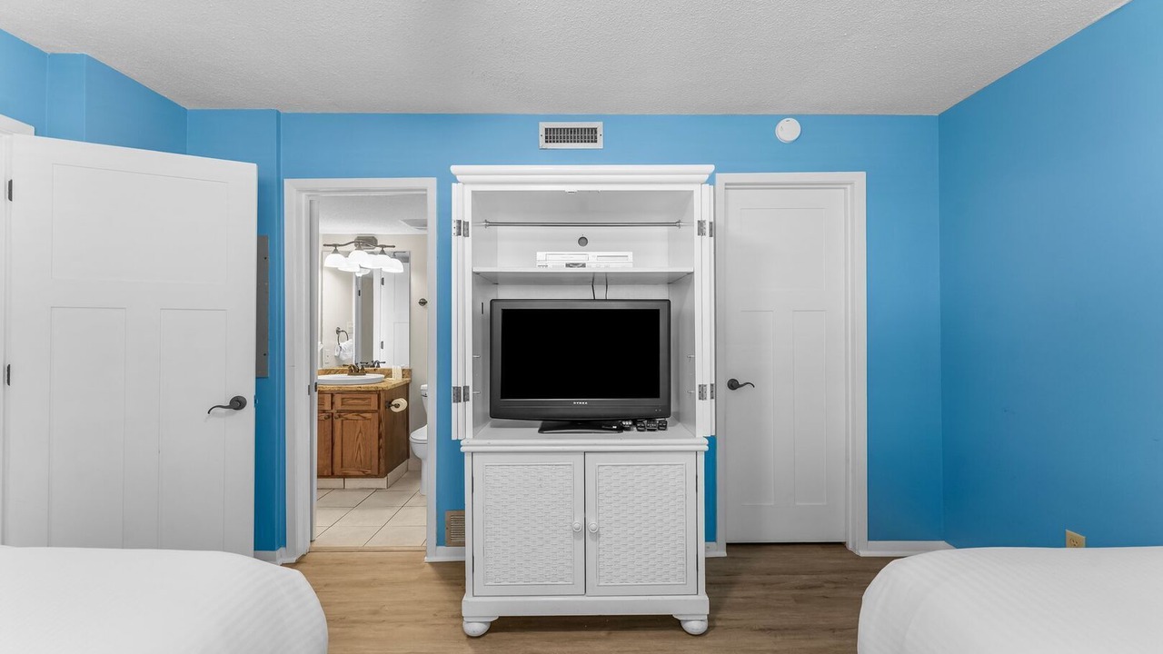 Photo of Bedroom in Lower Grand Lagoon