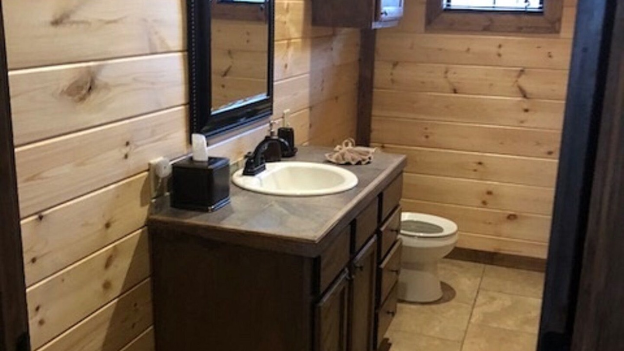 Photo of Bathroom in Smithville