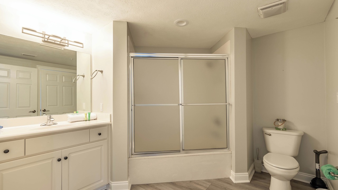 Photo of Bathroom in Lower Grand Lagoon