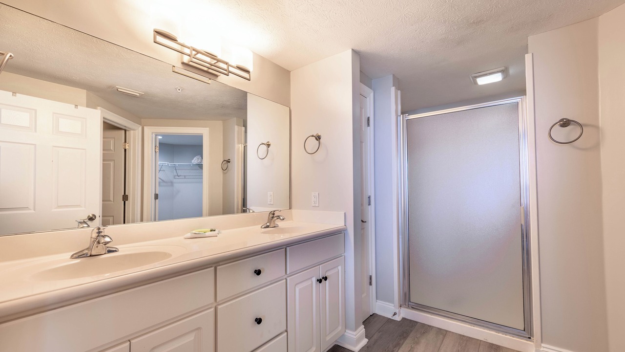 Photo of Bathroom in Lower Grand Lagoon