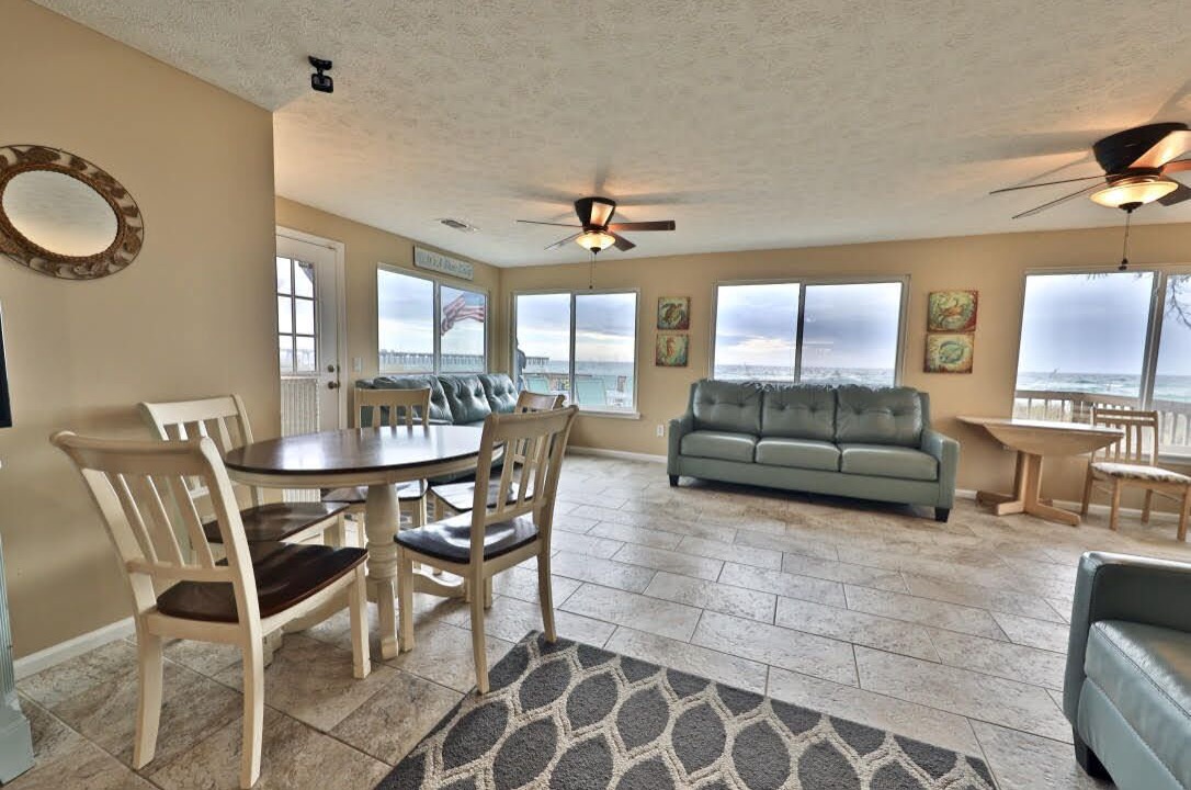 Photo of Livingroom in Lullwater Beach On Gulf Of Mexico