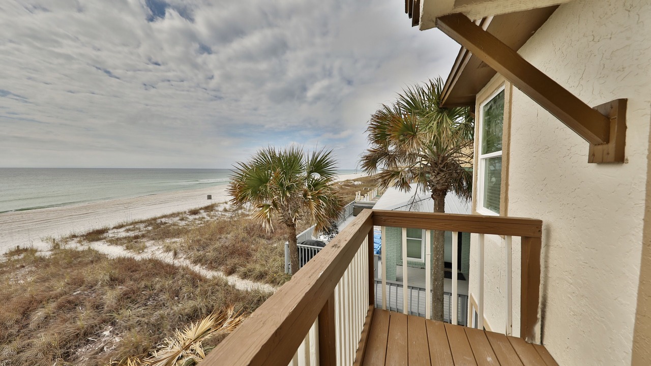 Photo of Patio Balcony in Lullwater Beach On Gulf Of Mexico