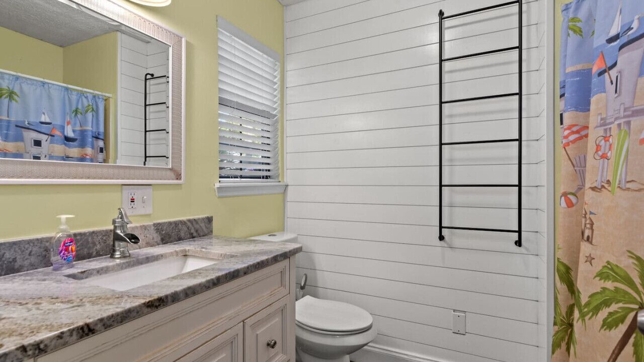 Photo of Bathroom in El Centro Beach