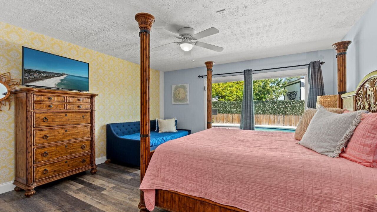 Photo of Bedroom in El Centro Beach