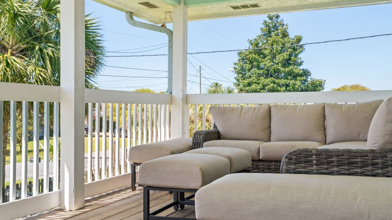 Photo of Patio Balcony in El Centro Beach